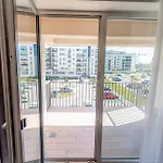 Apartment B&v 203 Coresi - Stylish Near Mall *