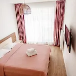 B&v 203 Coresi - Stylish Near Mall