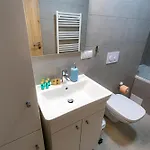 Apartment B&v 203 Coresi - Stylish Near Mall *