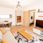 B&v 203 Coresi - Stylish Near Mall Brasov