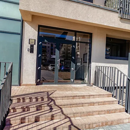 B&v 203 Coresi - Modern Flat With Parking בראשוב