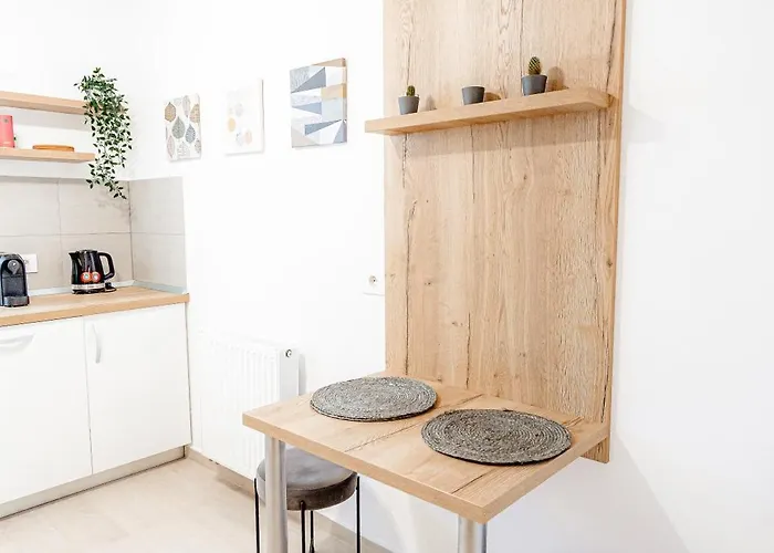 B&v 203 Coresi - Elegant Mountain Retreat *