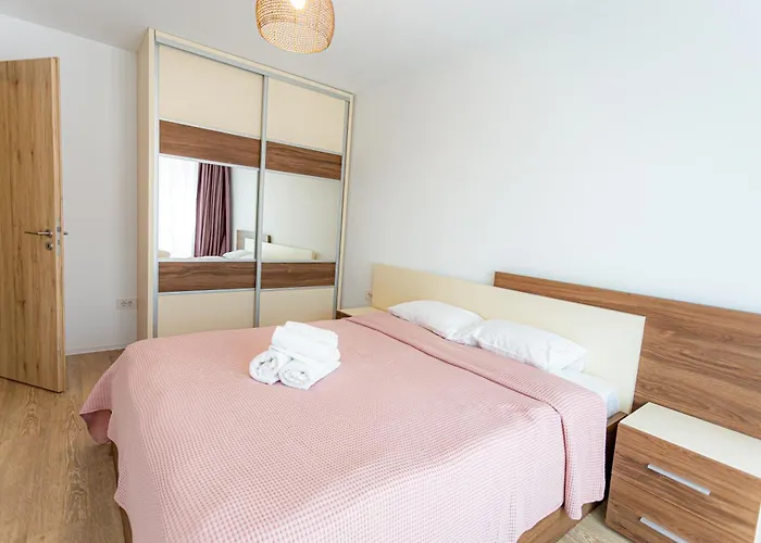 Appartement Apart B&V 203 Coresi - Stylish Apartment Near Mall